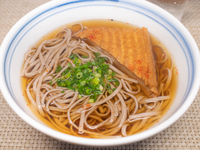 厚揚げのきつね蕎麦