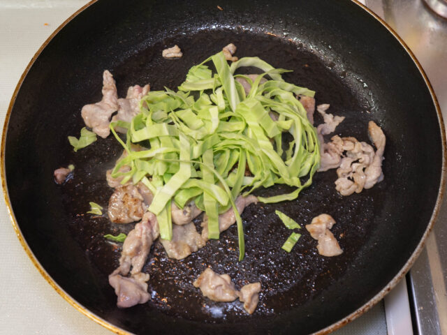 キャベツを加えた写真