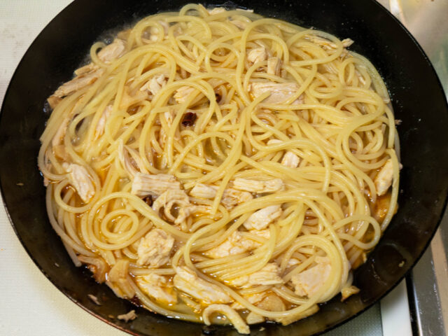 水を加えて煮る写真