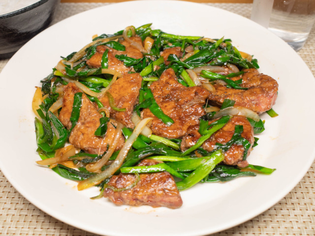 牛レバーニラ炒め