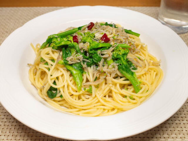 菜の花とちりめんじゃこのパスタ