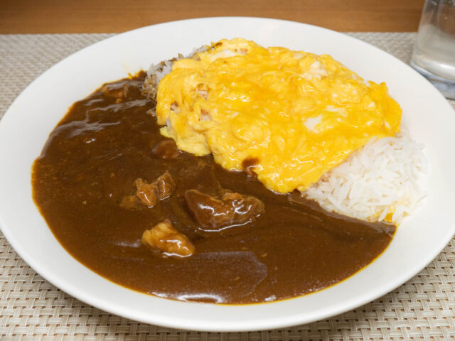 オムカレーLEE10倍