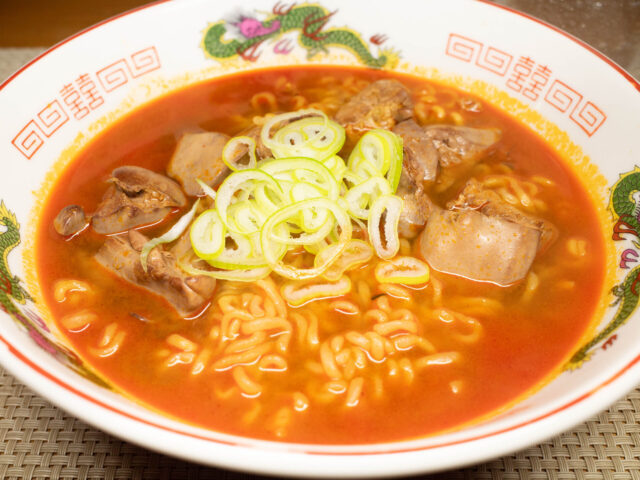 鶏レバーの辛ラーメン