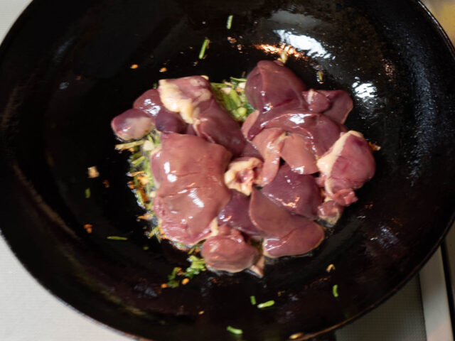 鶏もつを加えた写真