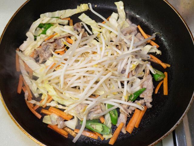 もやしを加えた写真