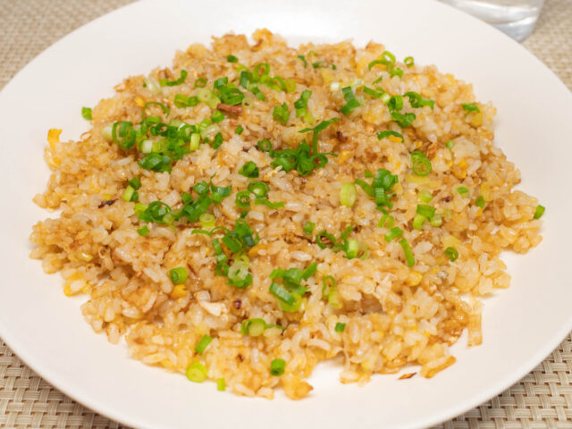 桃屋いかの塩辛と生姜のチャーハン