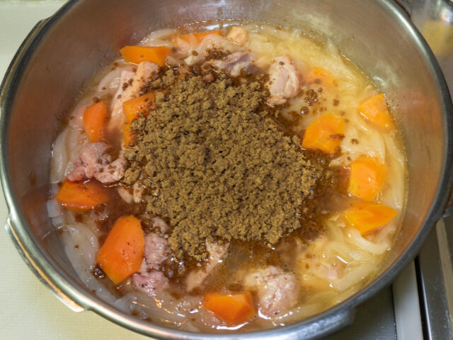 カレールーを加えた写真