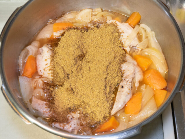 カレー粉を加えた写真